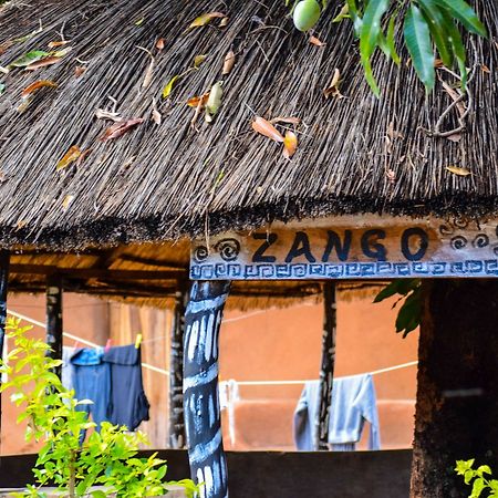 Отель Zinga Backpackers Ливингстон Экстерьер фото
